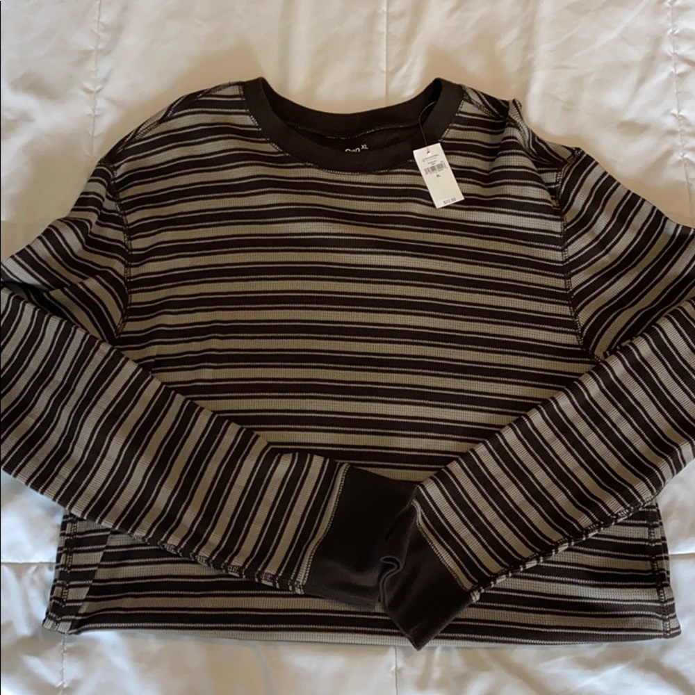 GAP long sleeve tshirt NWT